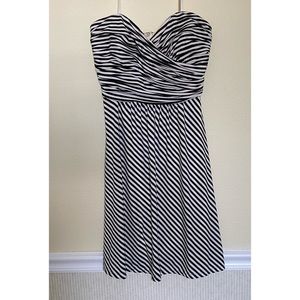 BCBG Maxaria strapless Dress size XS black and white color
